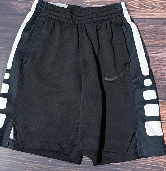 Nike medium..small snag
