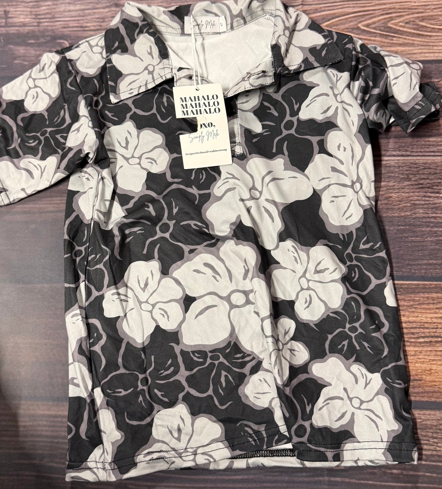 NWT Simply Mele 4T