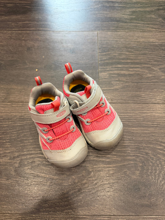 Keen size 6