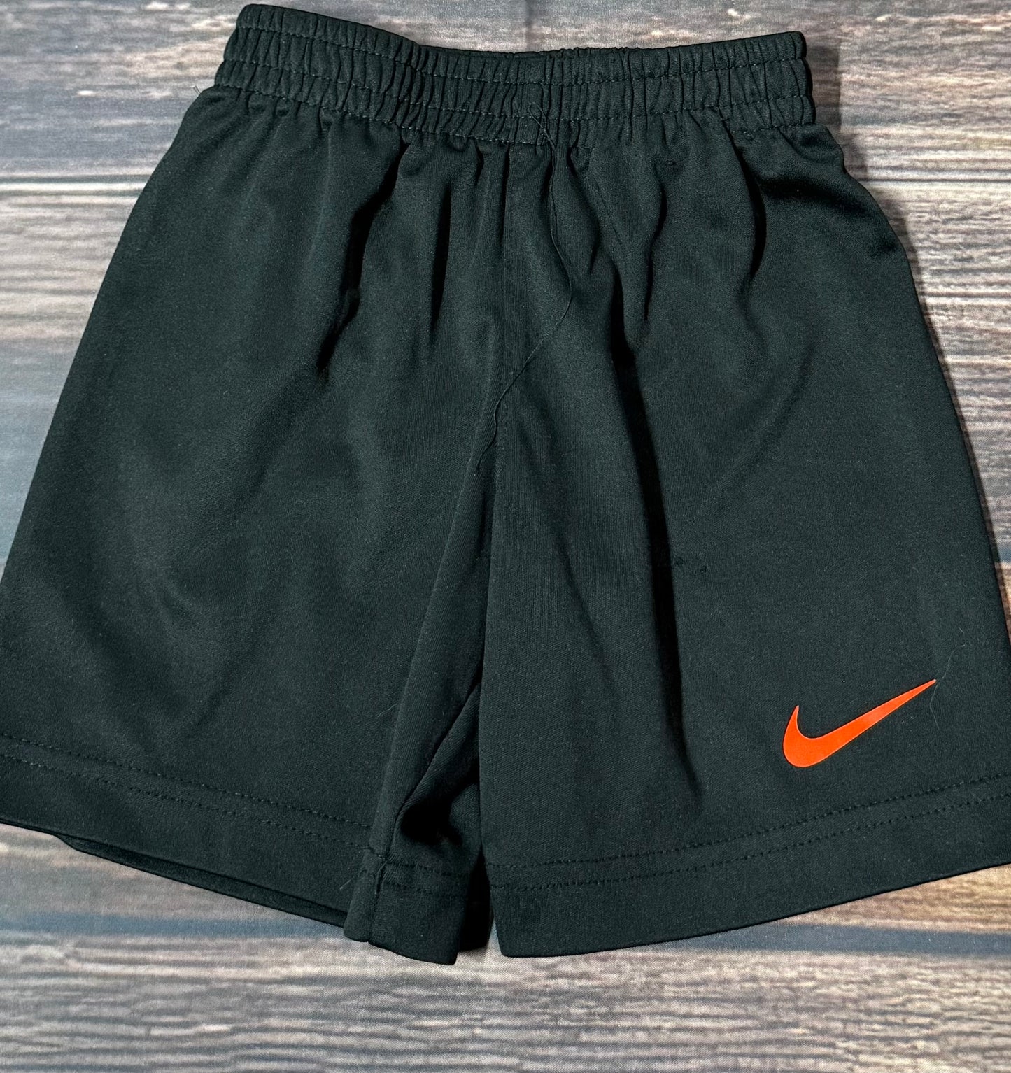 Nike 4