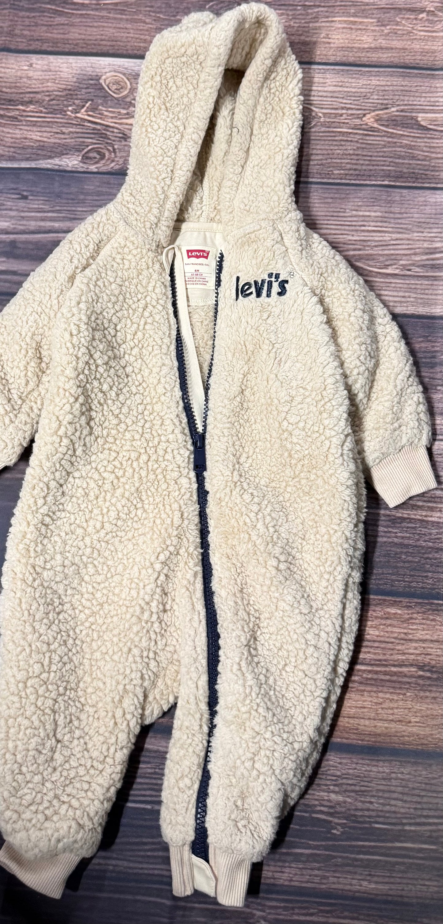 Levi’s 6m
