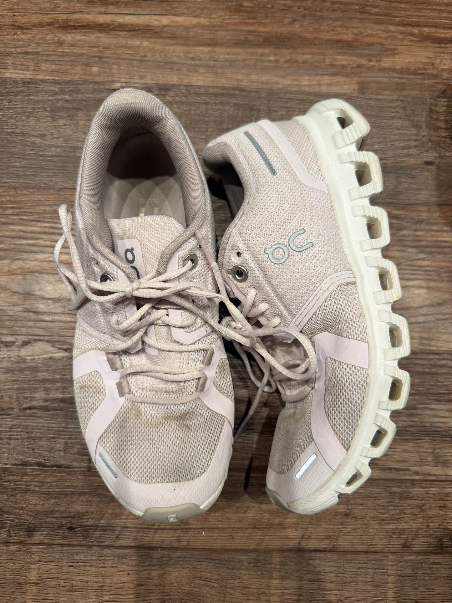 on clouds fit womens 5 or 3Y