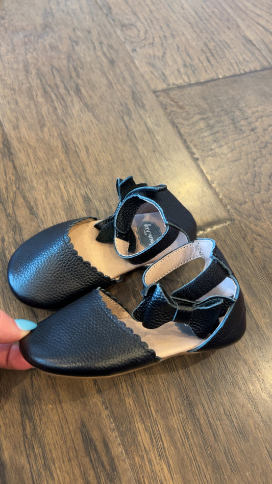 Your Tay size 6 toddler.. retail $35