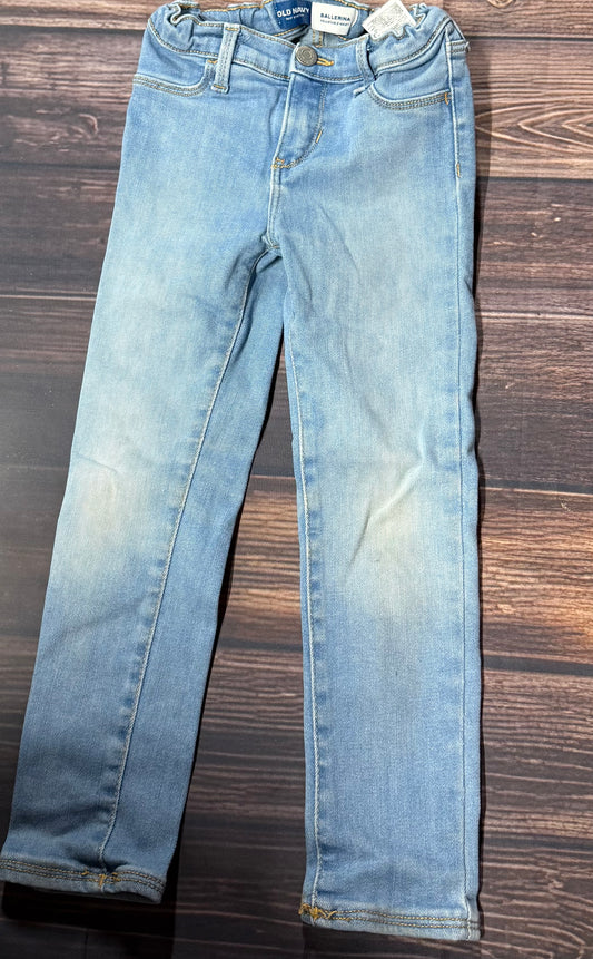 Old Navy 5T..staining on knees