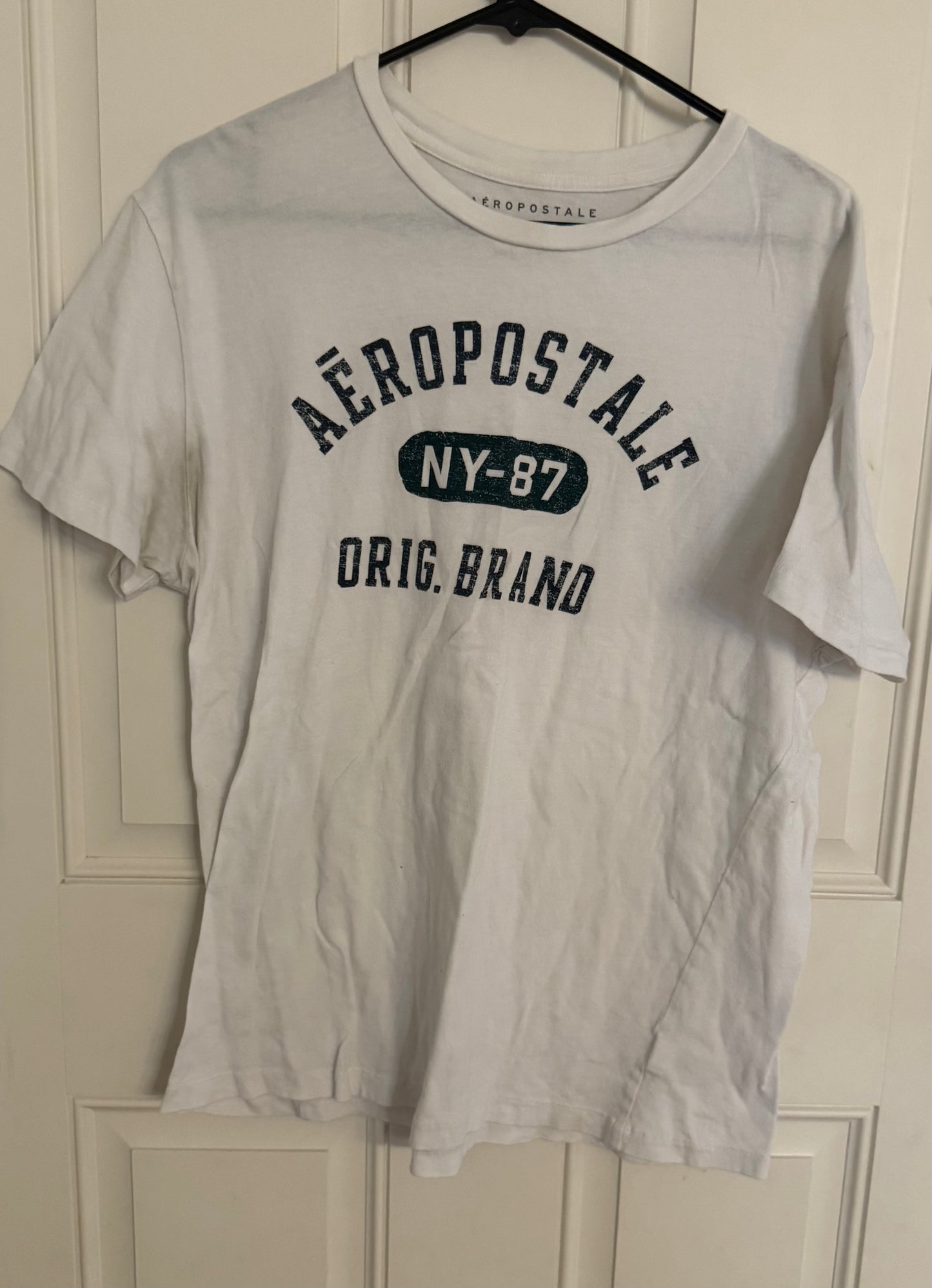 Aeropostale large..small discoloration