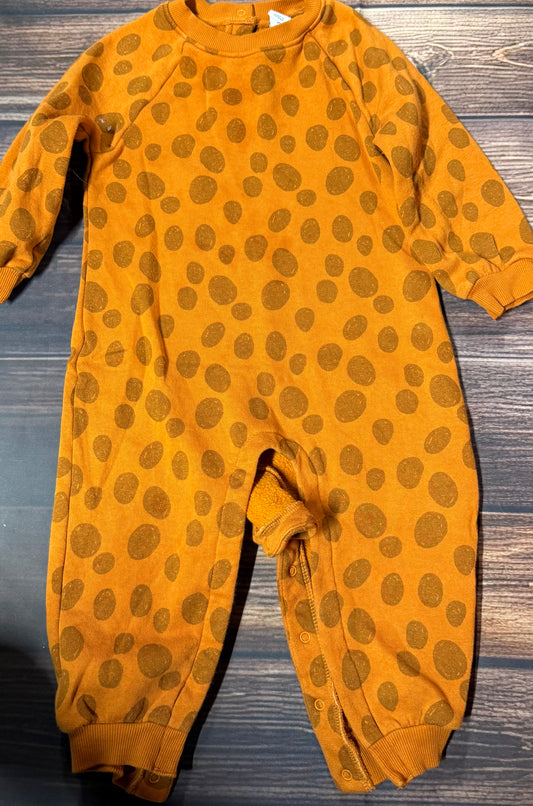 Old Navy 18-24m..small water spots
