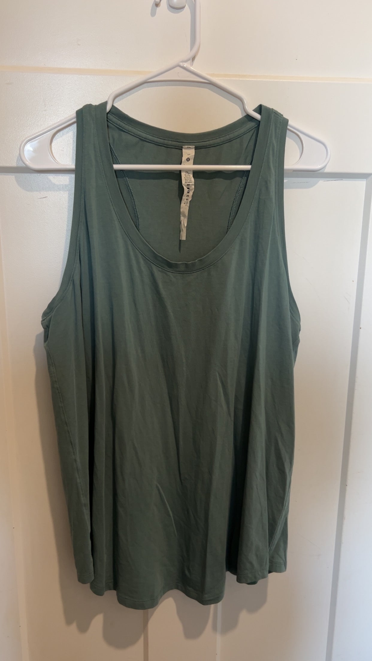Lululemon size 16