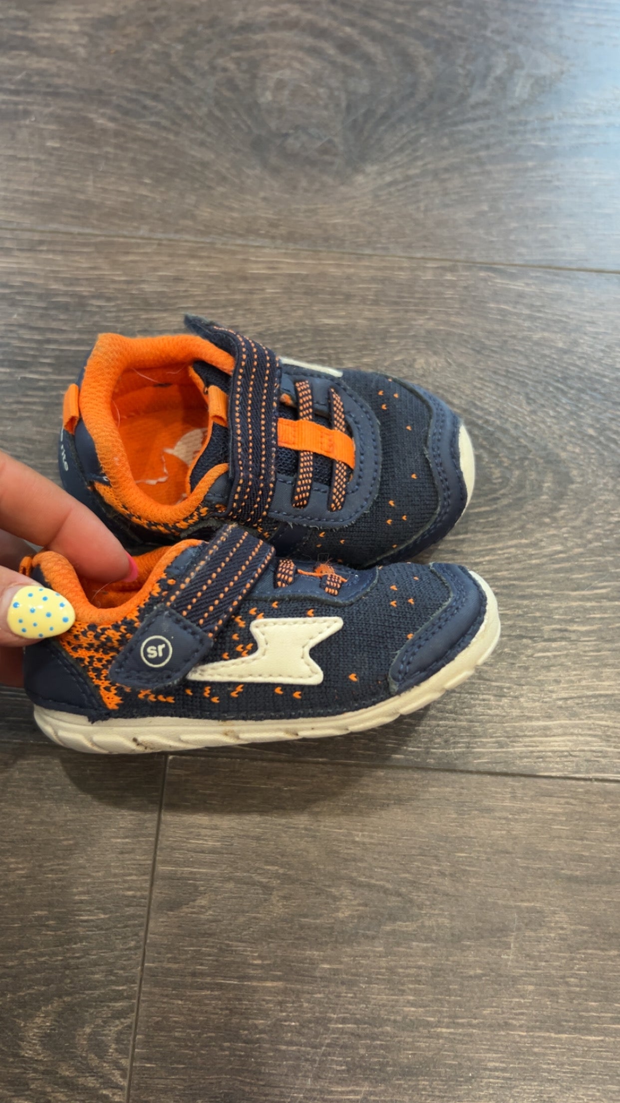 Stride Rite 4 toddler