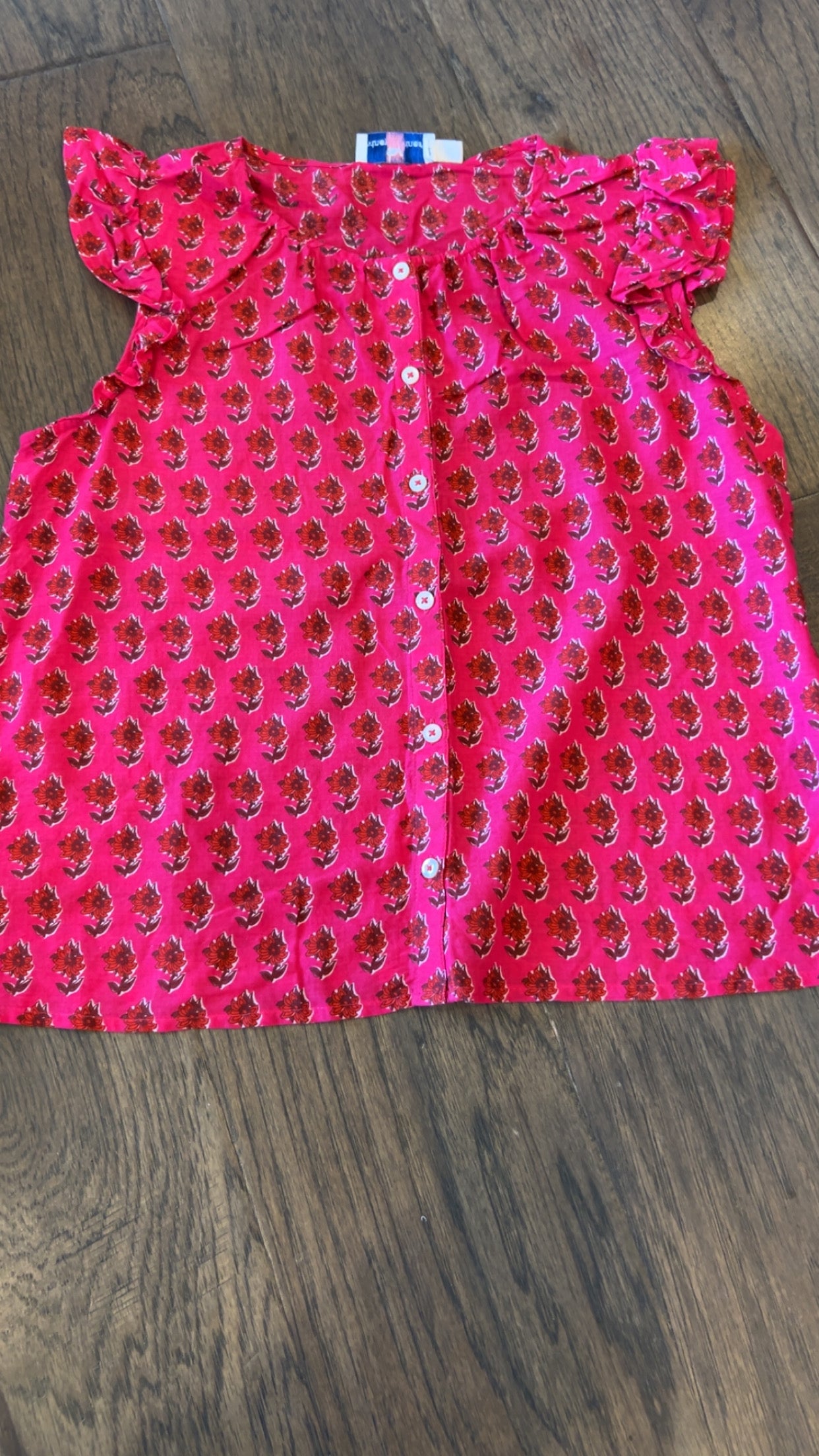 Vineyard Vines youth large (16).. retail $48