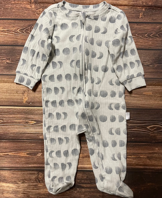 Tahari baby 6-9m