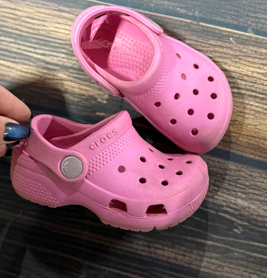 Crocs 6