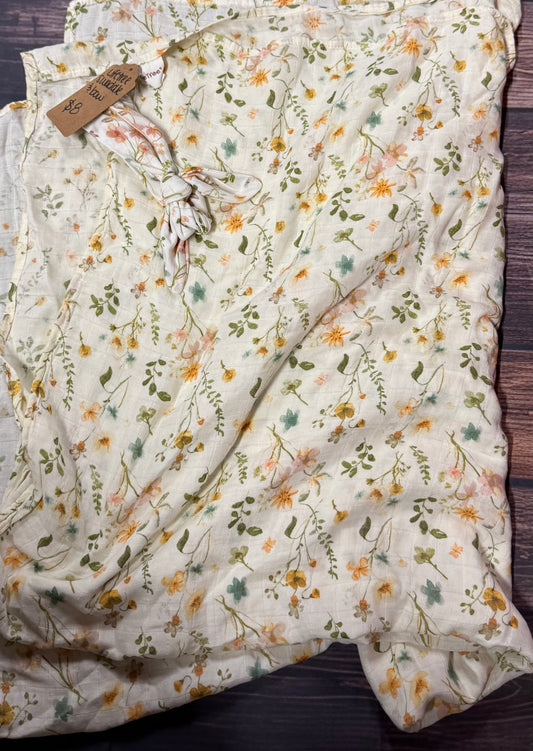 Lifetree swaddle & bow