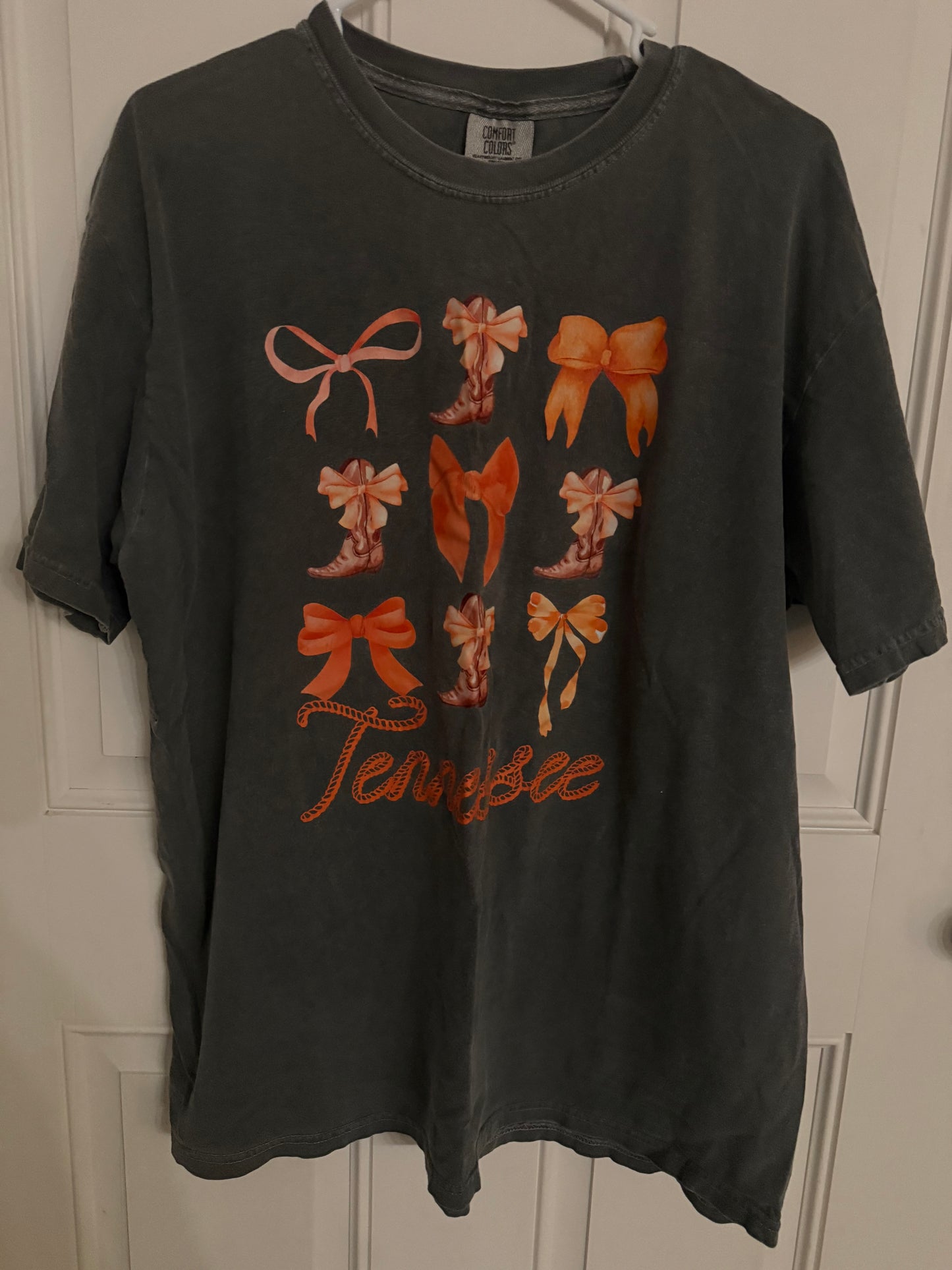 Comfort Colors xl..small hole
