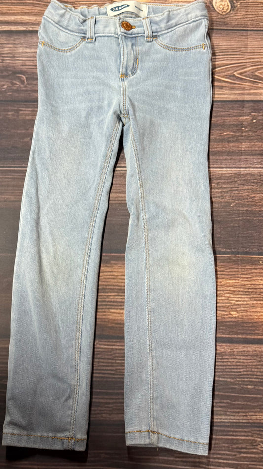 Old Navy 5T..staining on knees