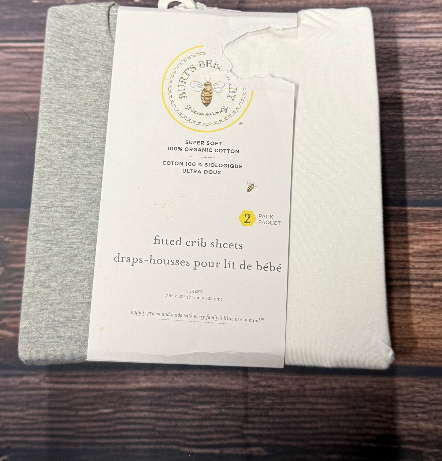 NWT Burt’s bees fitted crib sheet