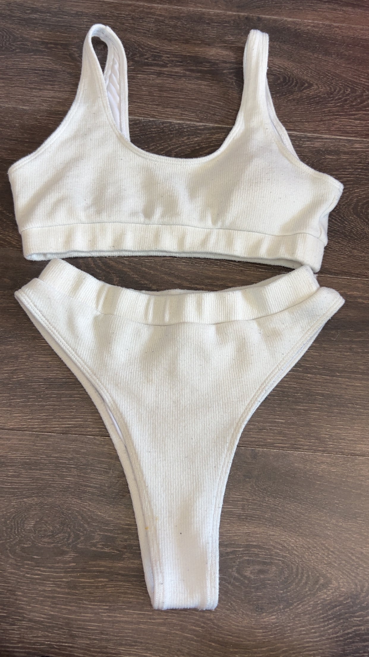 XL.. faint stain