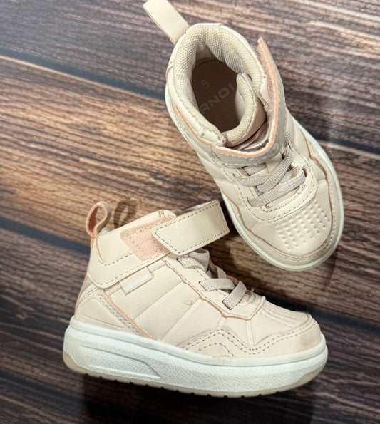 AND1 size 5
