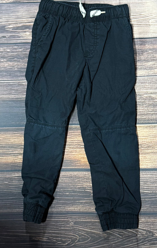 Carter’s 5T..has staining