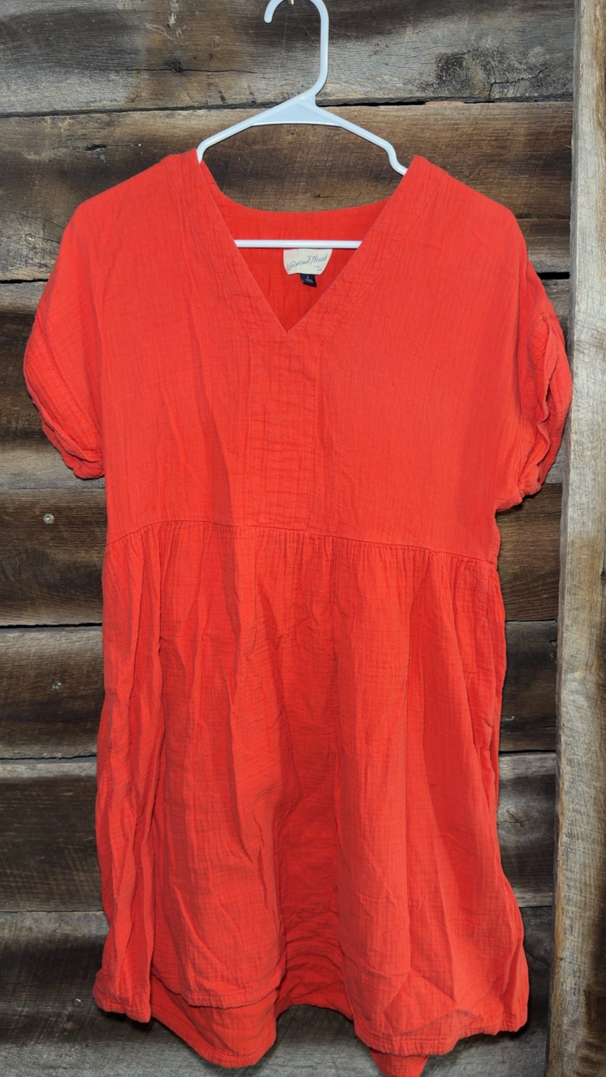Universal Threads size small