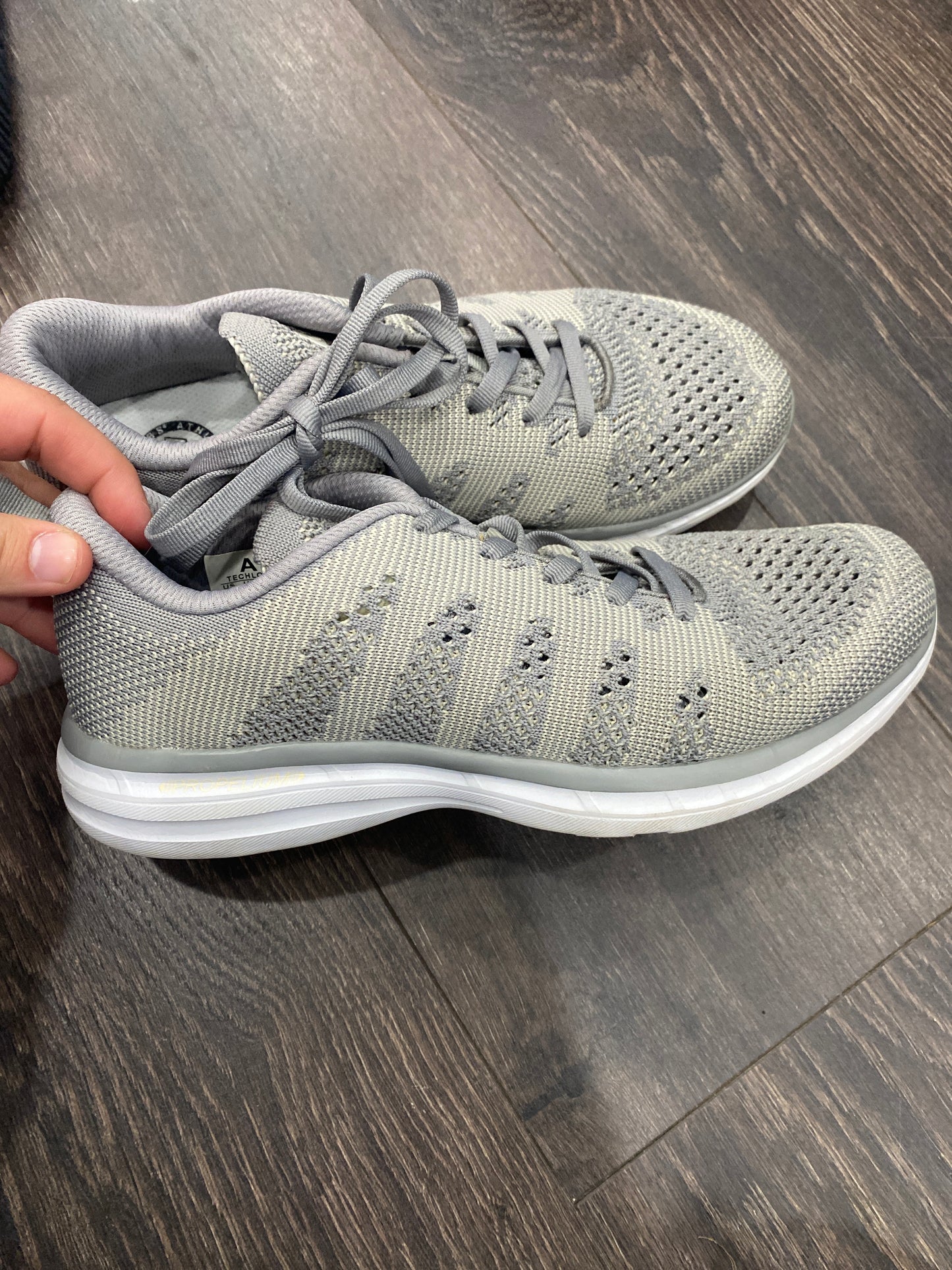 APL size 7.5.. retail $180