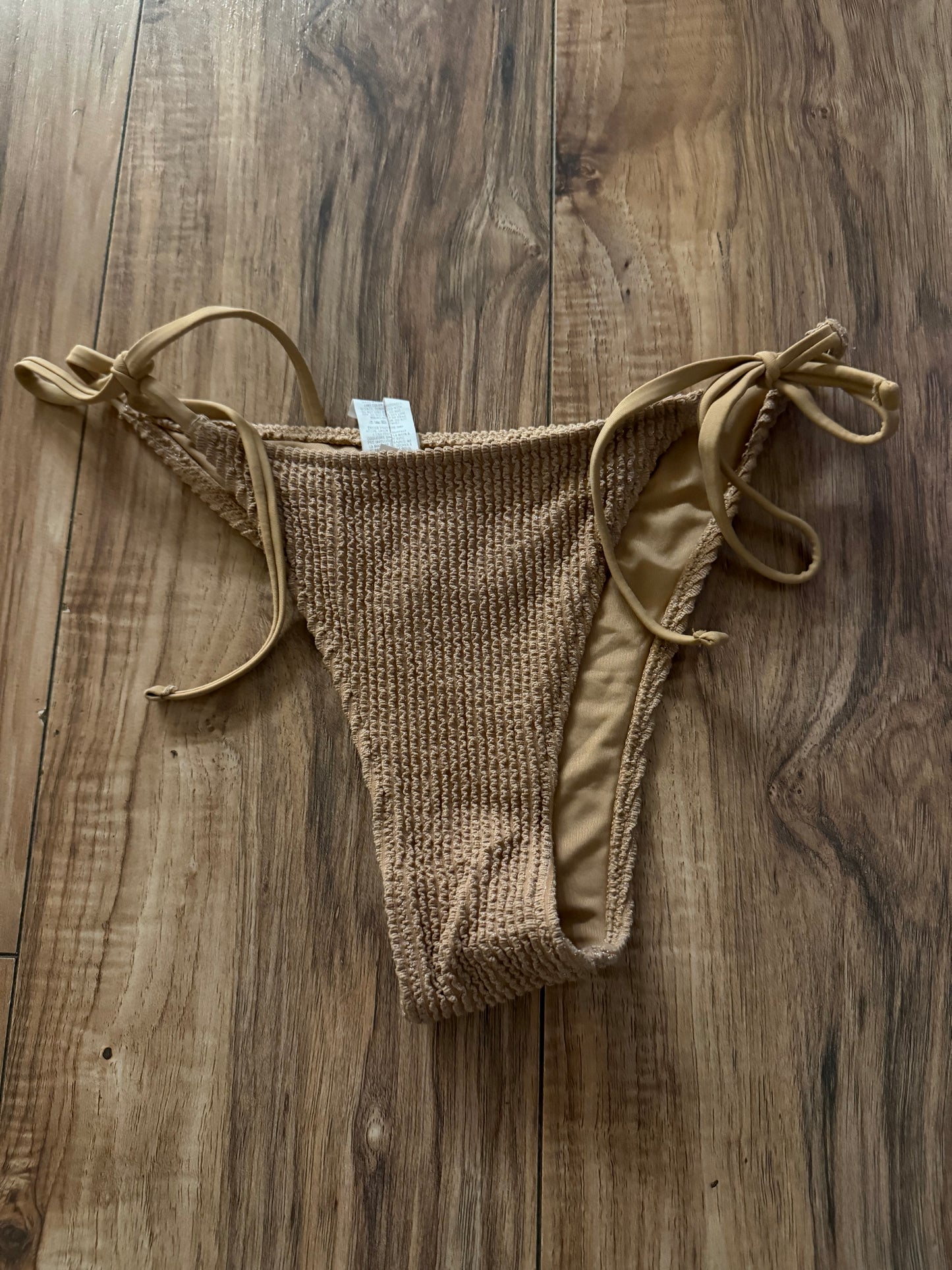Aerie small