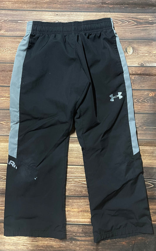 UA youth xs..small stain