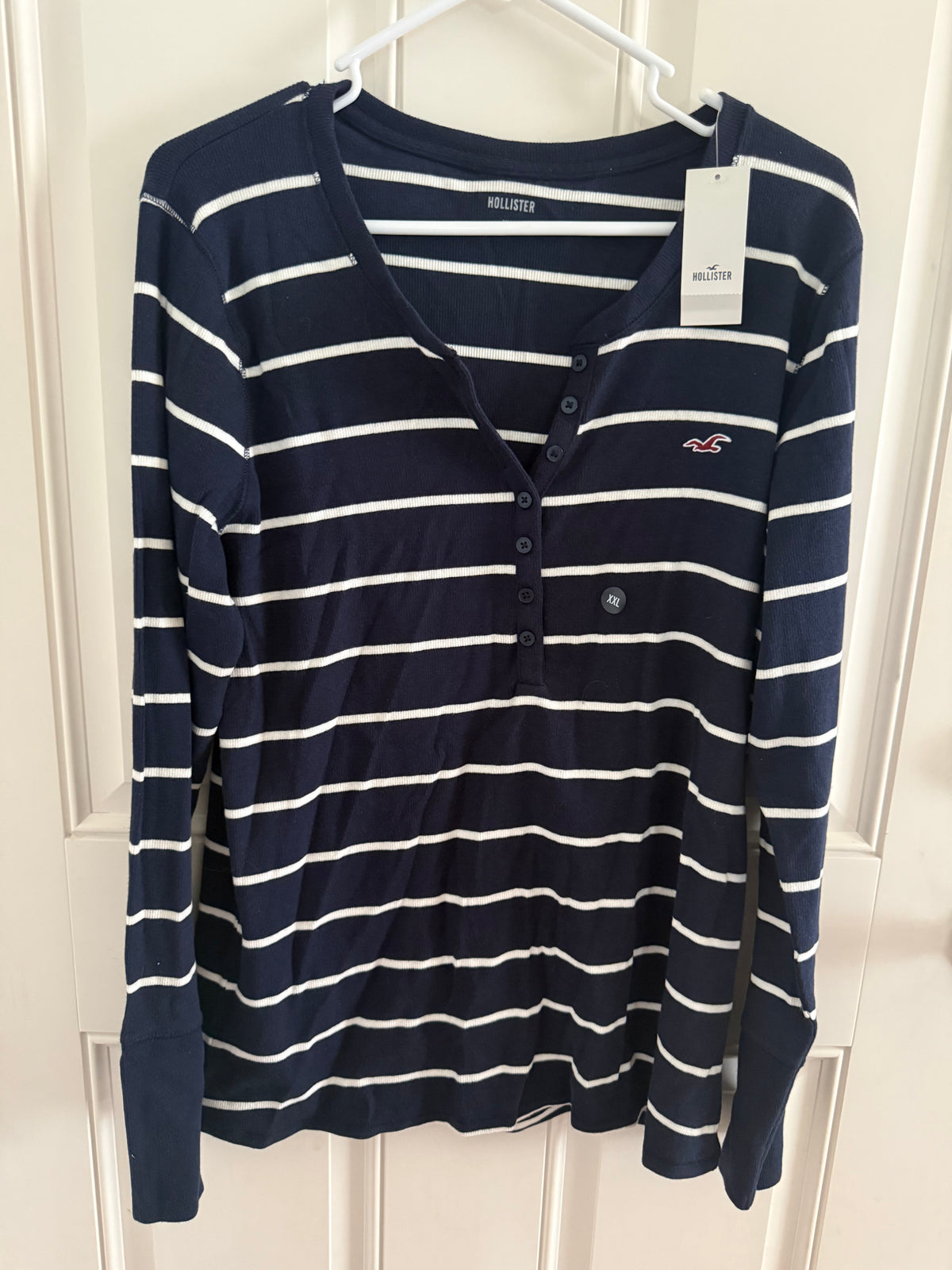 NWT Hollister XXL..retail $25