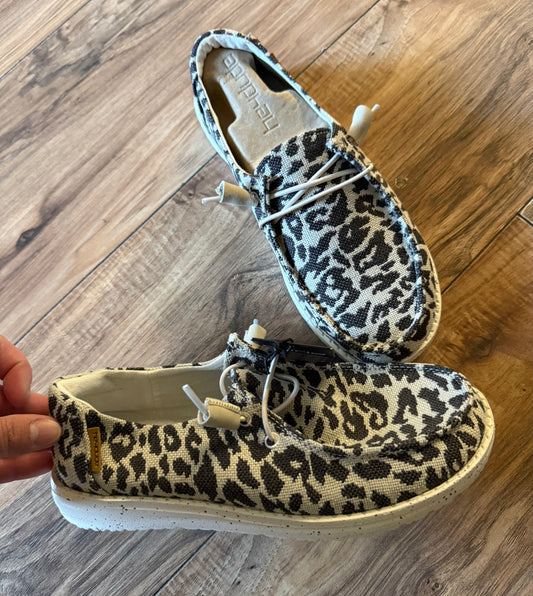 NWT Hey Dude 6