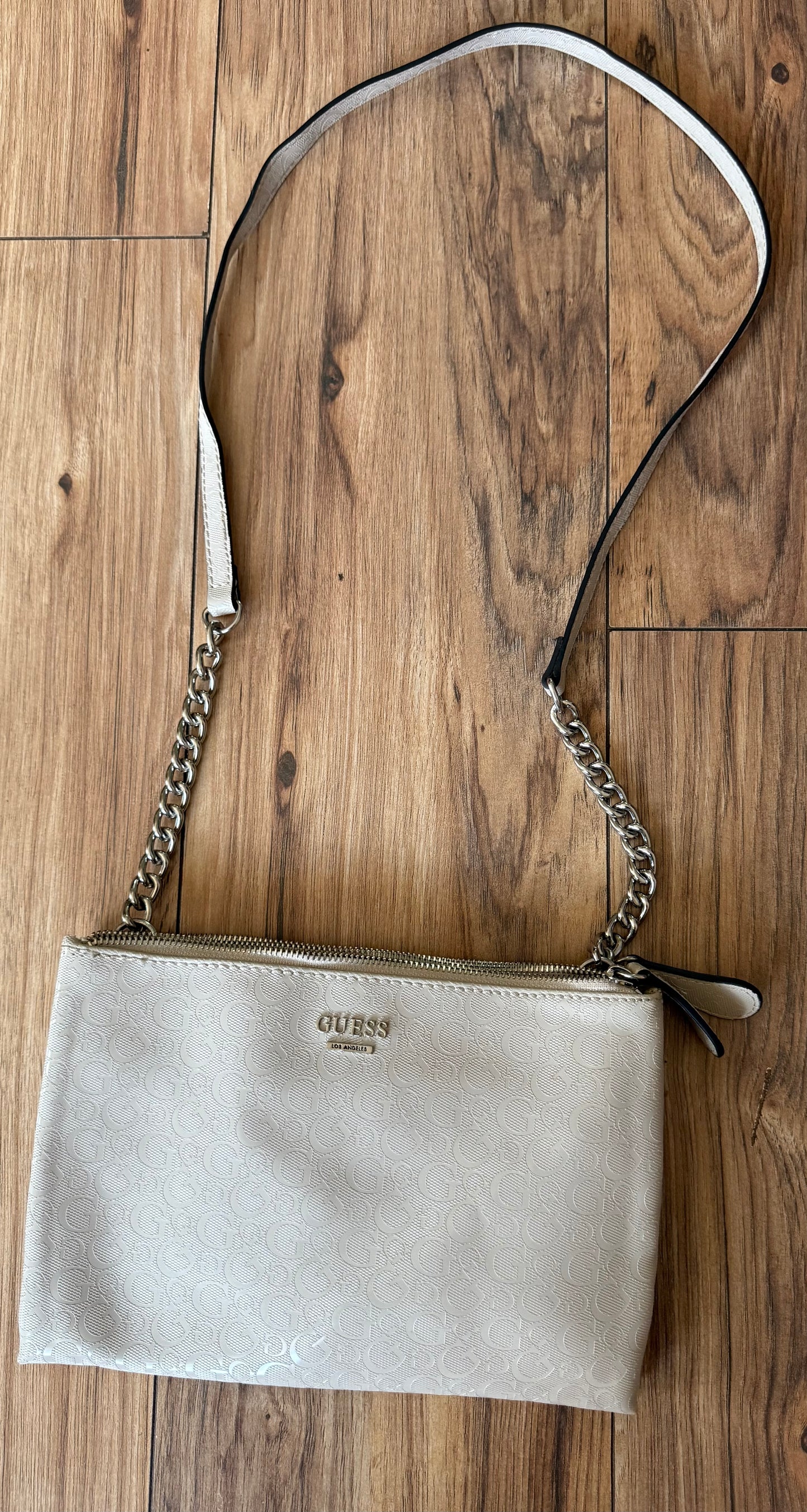 Guess crossbody..inside in second pic