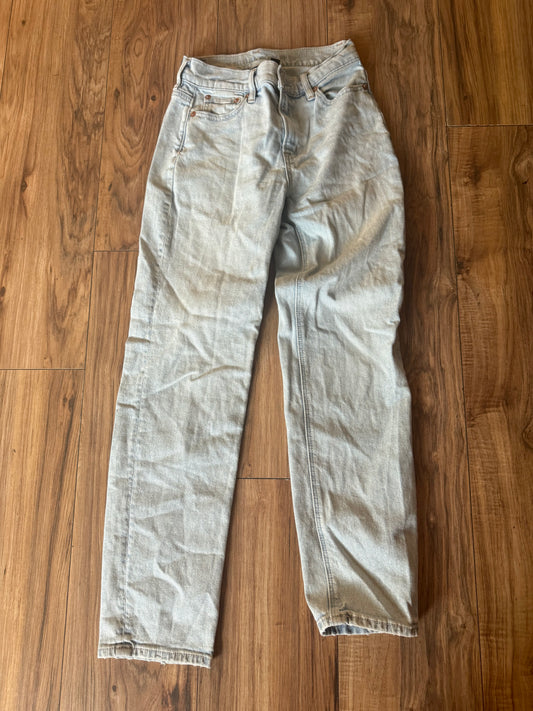 American Eagle 00 short
