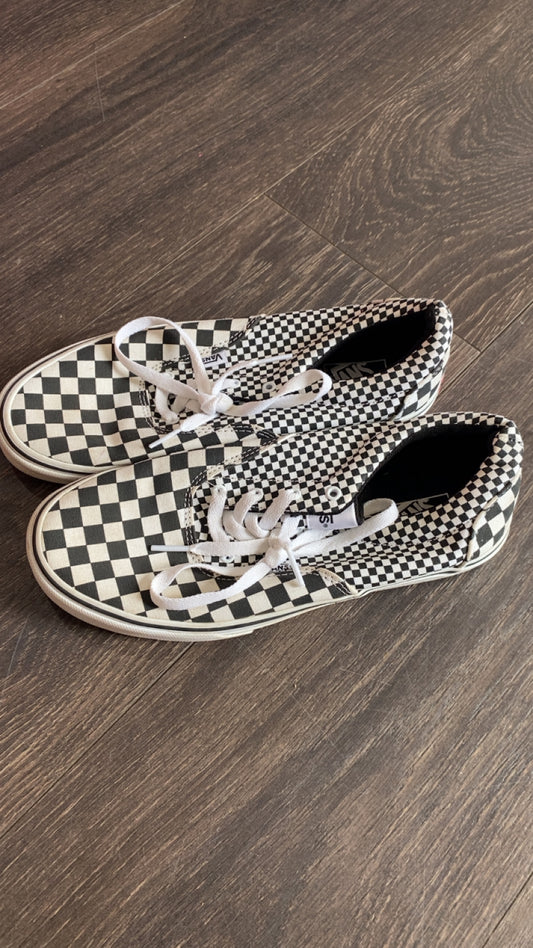 Vans 6Y (women’s 7.5)