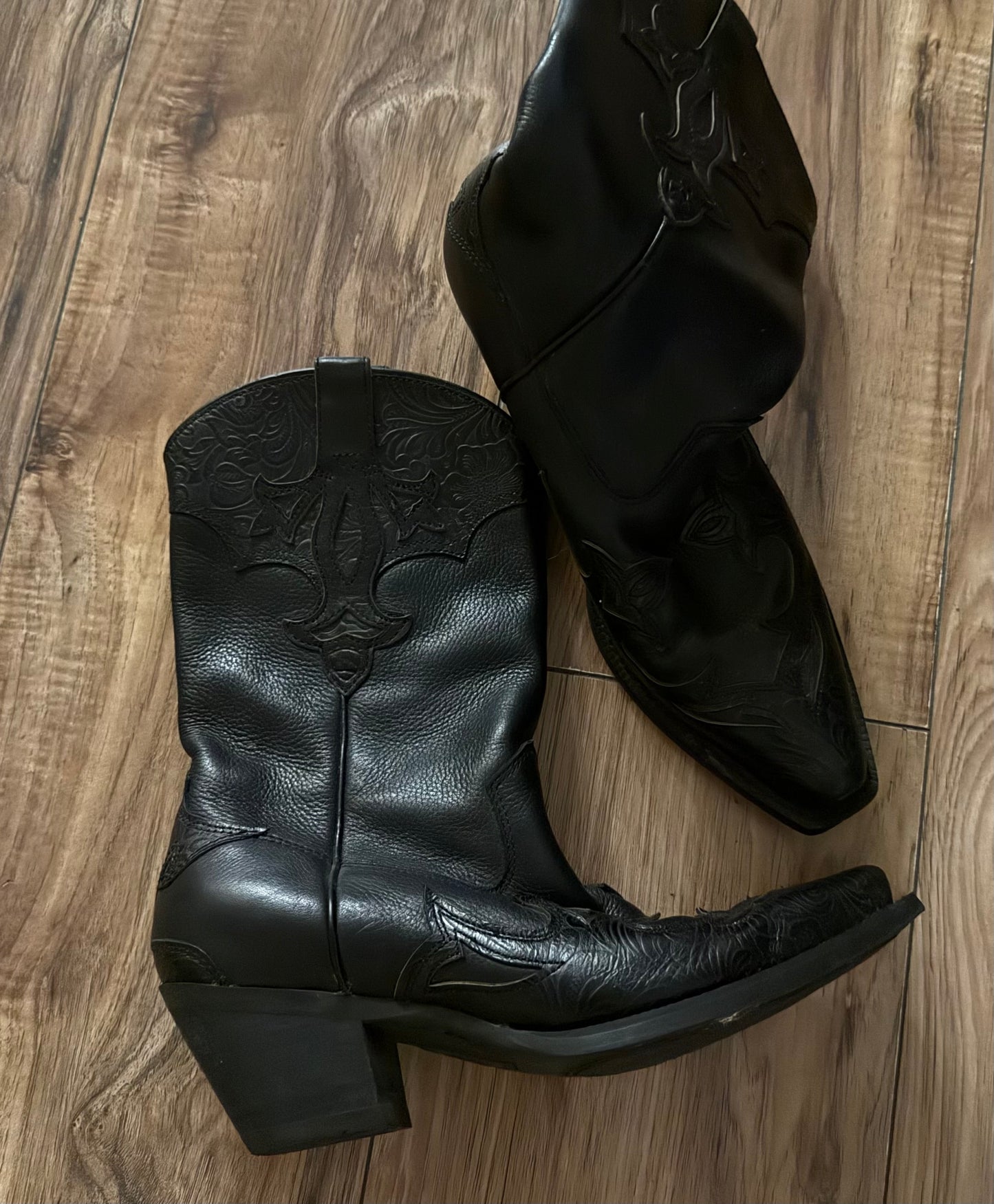 Ariat size 7