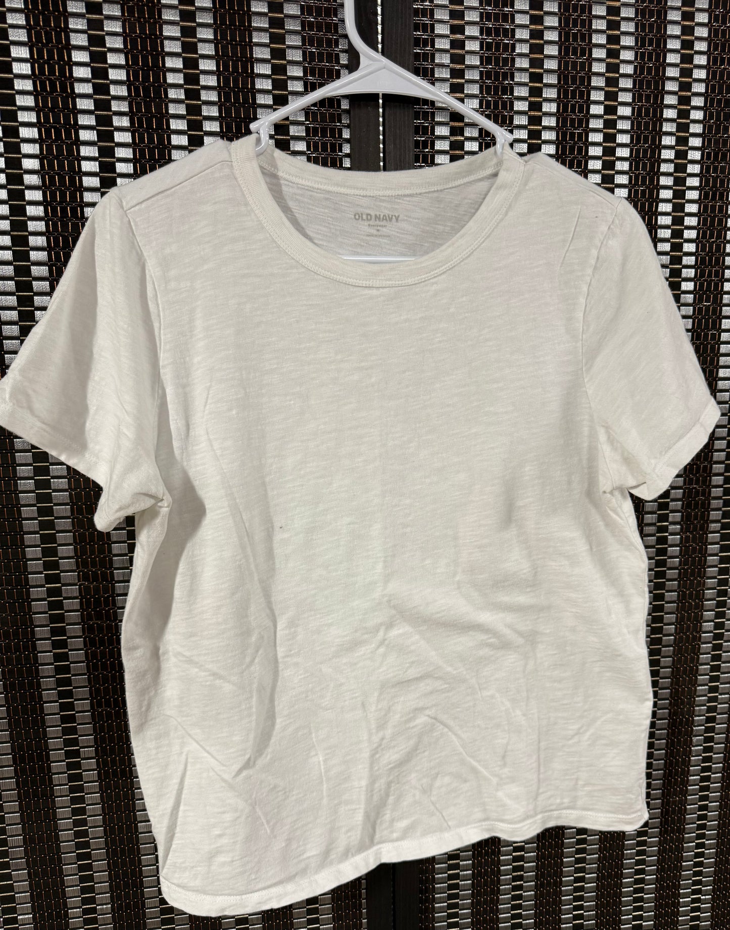 Old Navy medium..super small spot