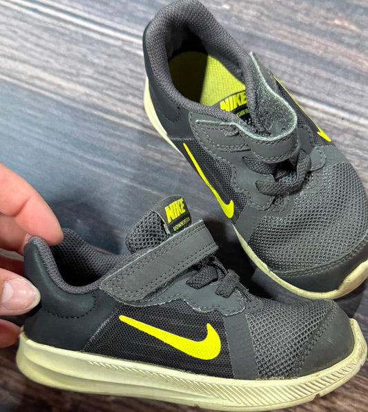 Nike 8c