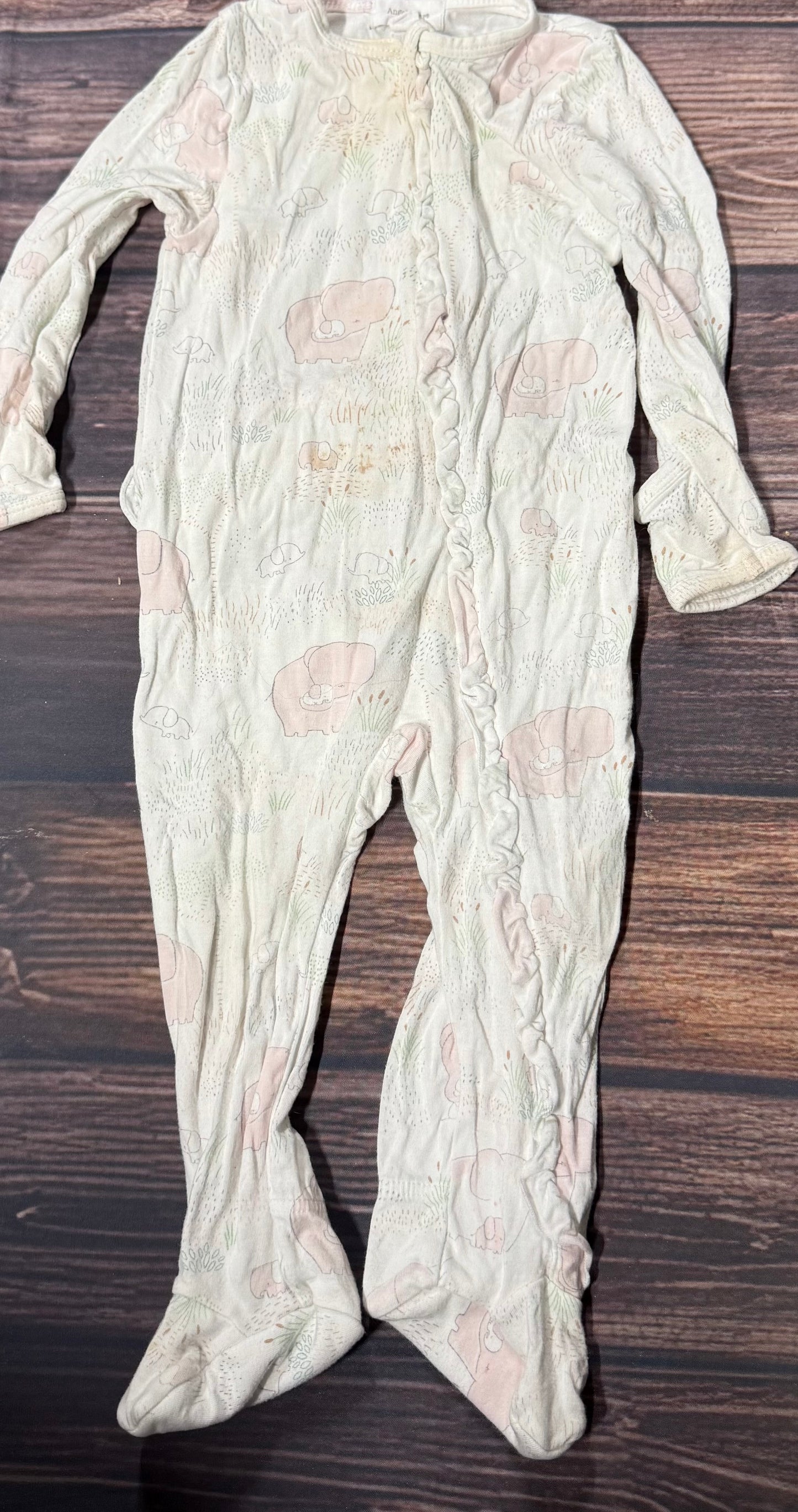 Angel Dear 6-9m..stained