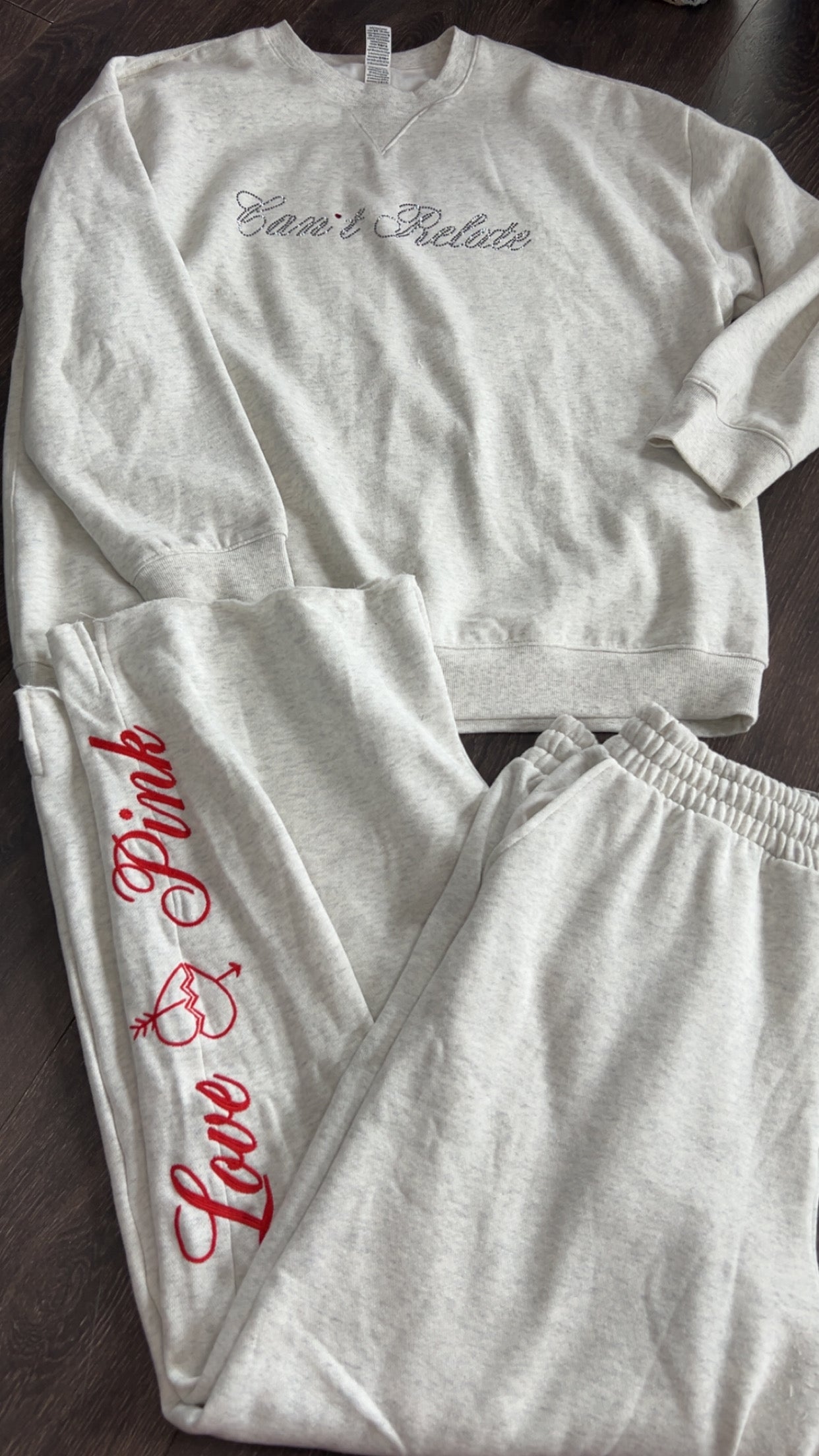 Pink size XL top.. large bottom. Top has staining.