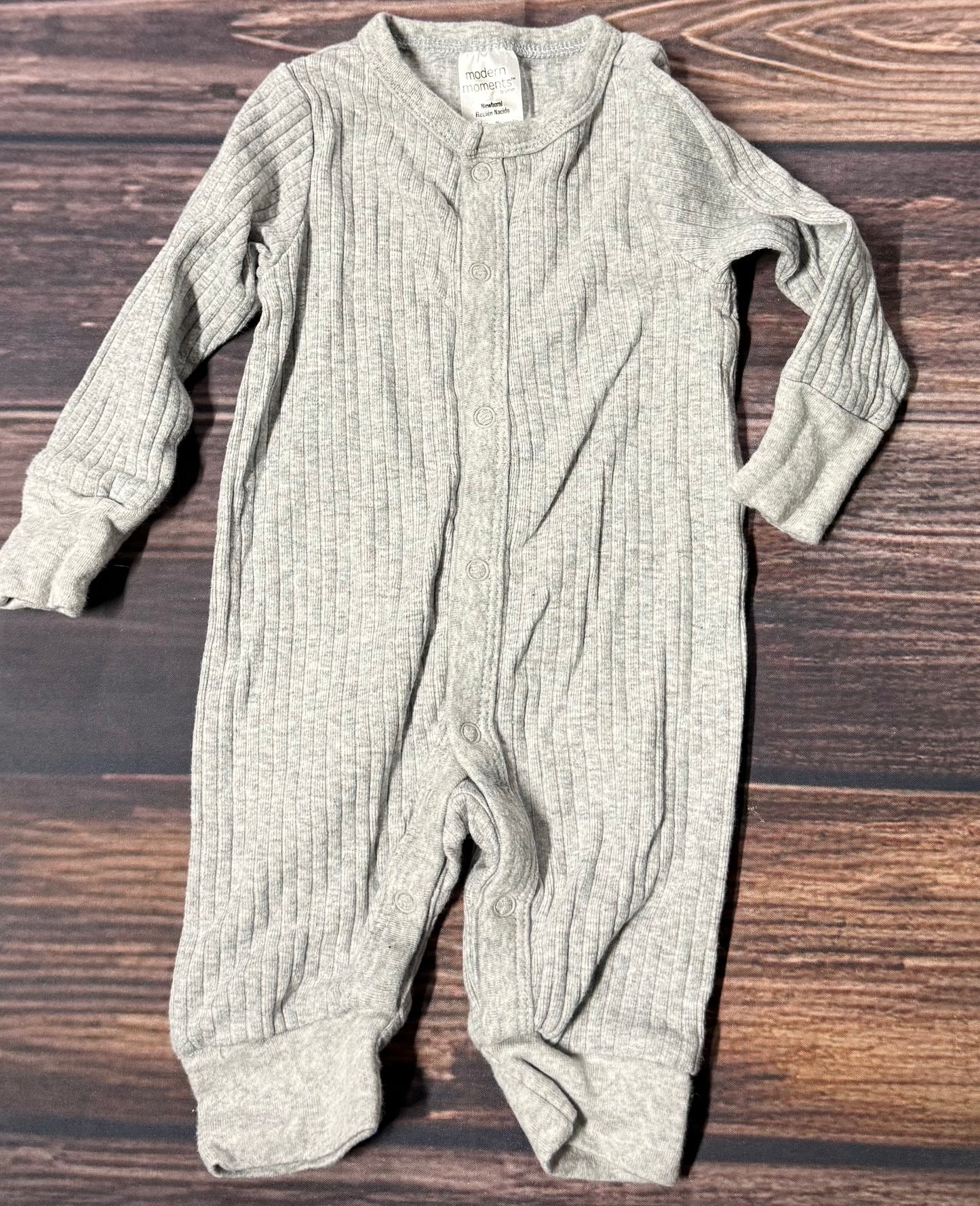 Modern Moments newborn
