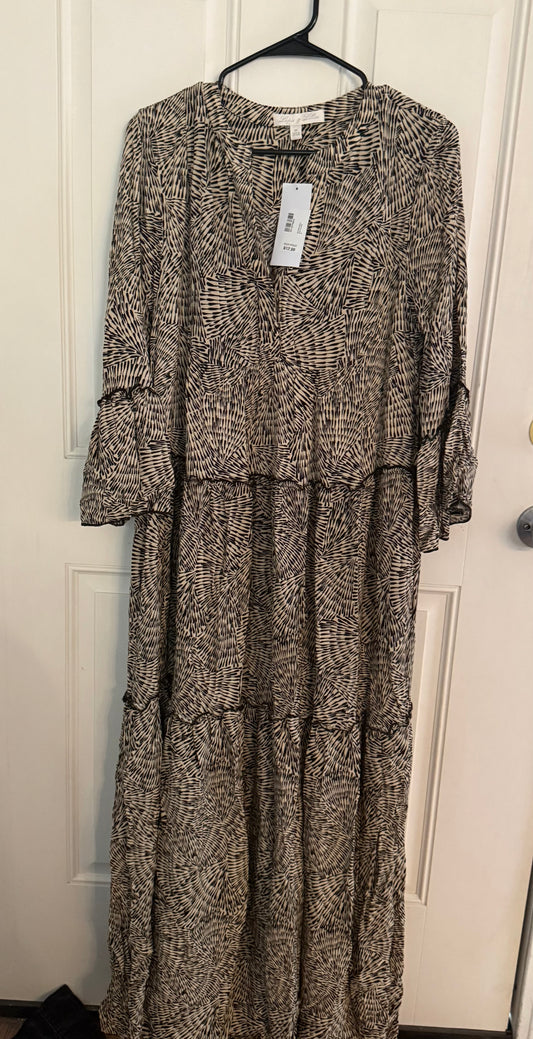 NWT laphis & lillies medium
