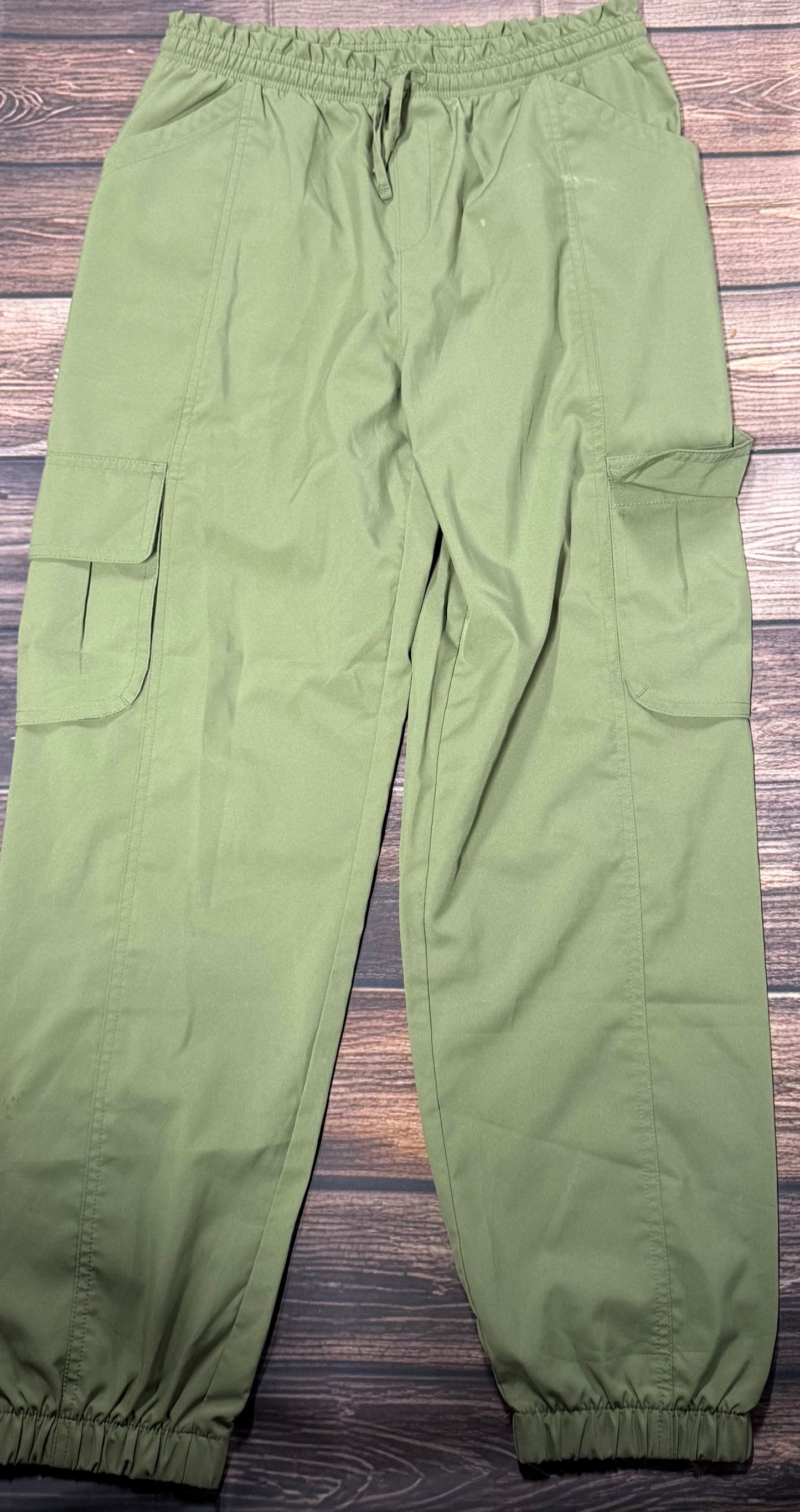 XL 14/16..small stain