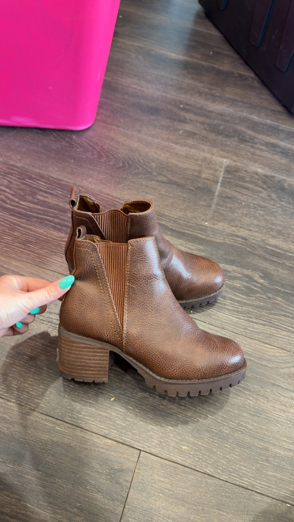 MIA size 6