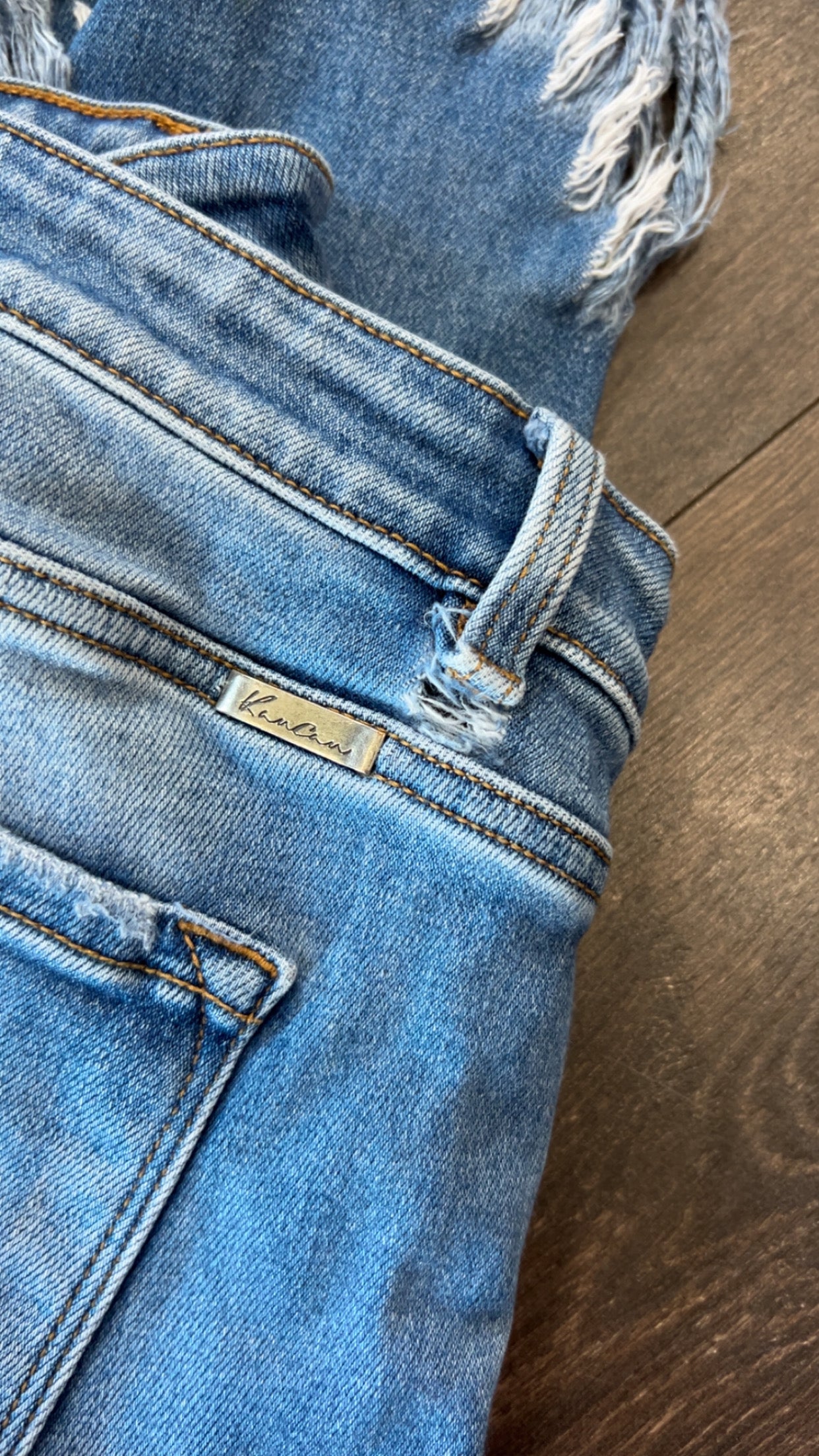 Kancan size 15.. small flaw