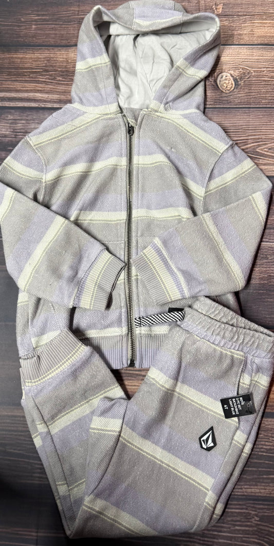 Nwt Volcom 4T..$54 new