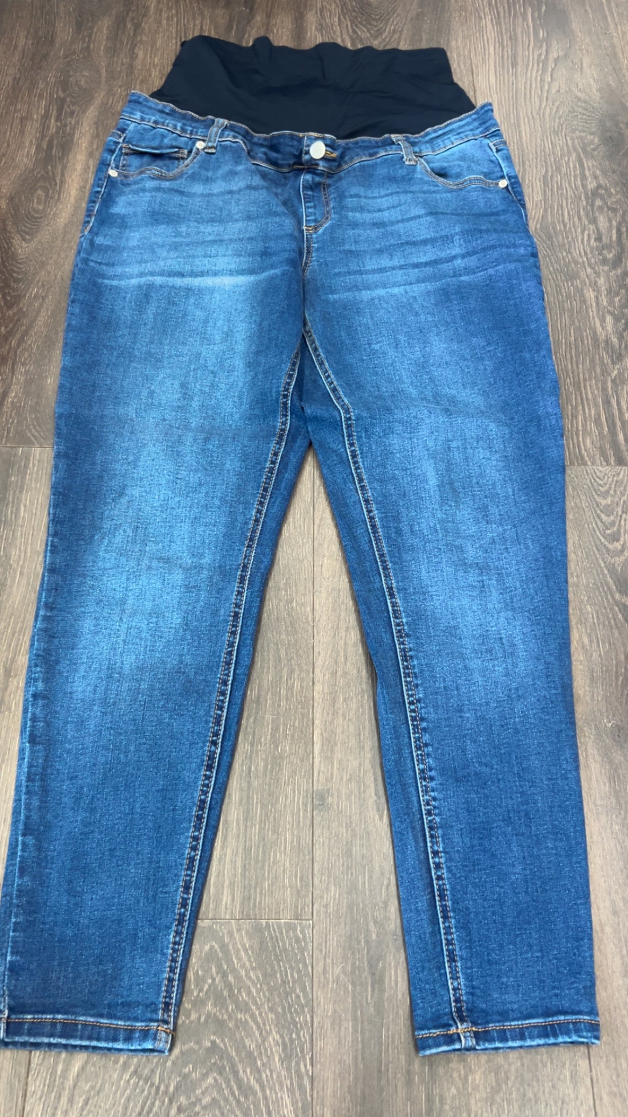 Time & Tru Maternity size large