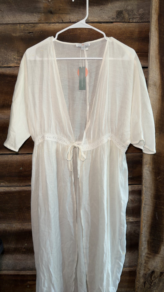 NWT Baileys Blossoms size M/L.. small hole and stains
