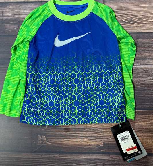 NWT Nike 2T