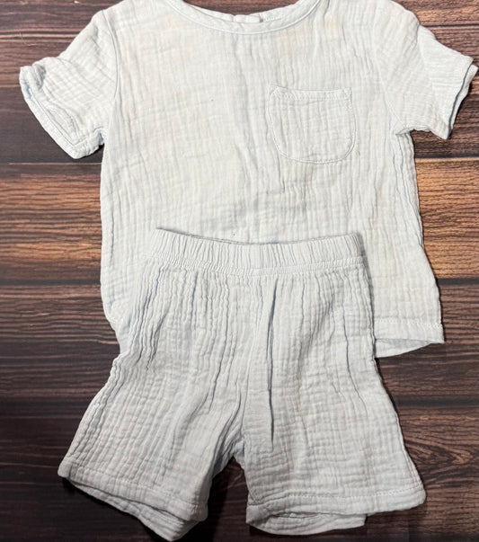 Abby & Evie 12m..small staining by neck