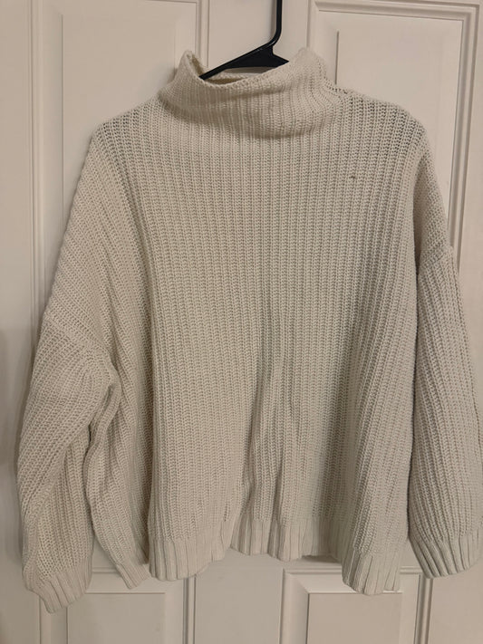 American Eagle medium..has a small snag