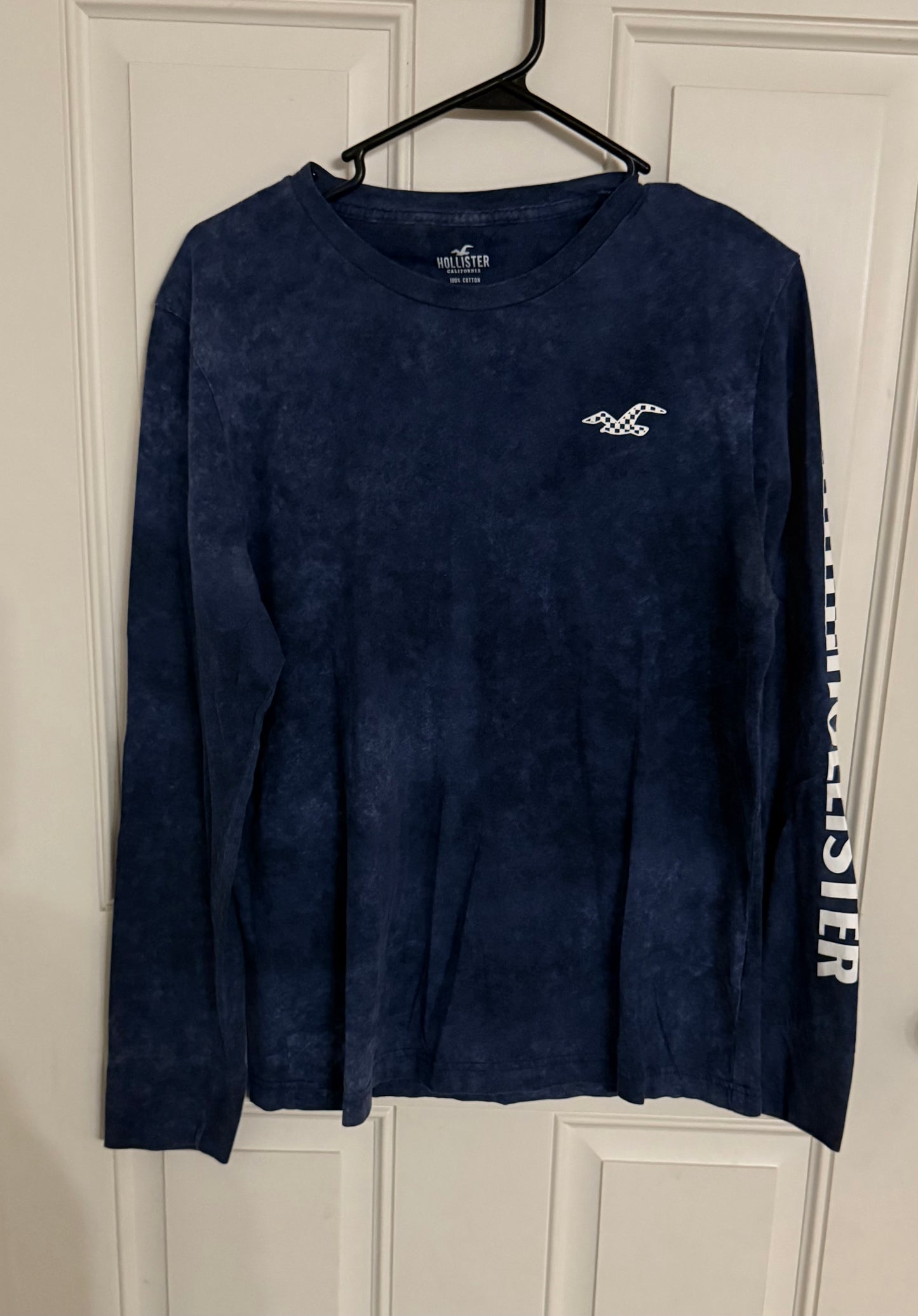 Hollister medium..back in second pic