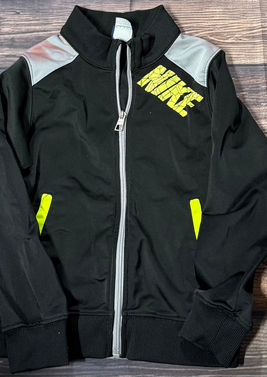 Nike 7..has staining on shoulders