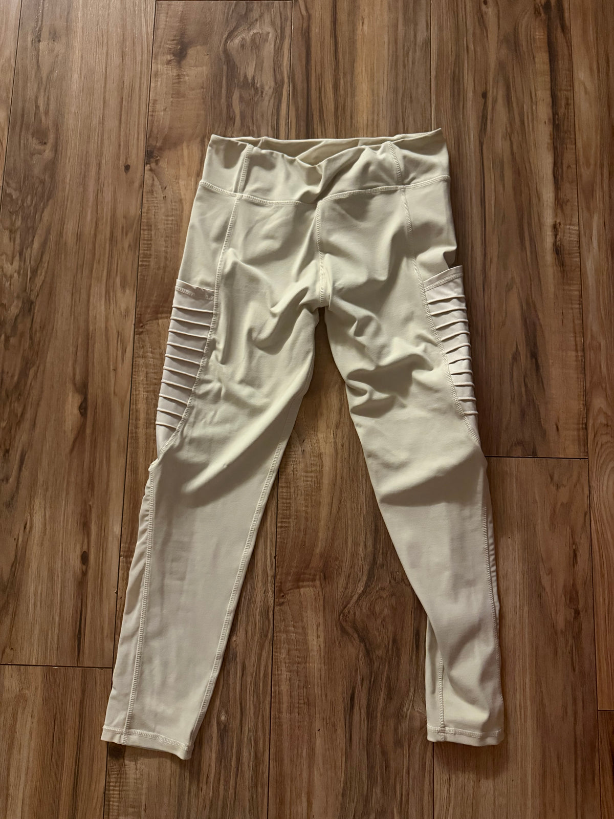 Mono b medium